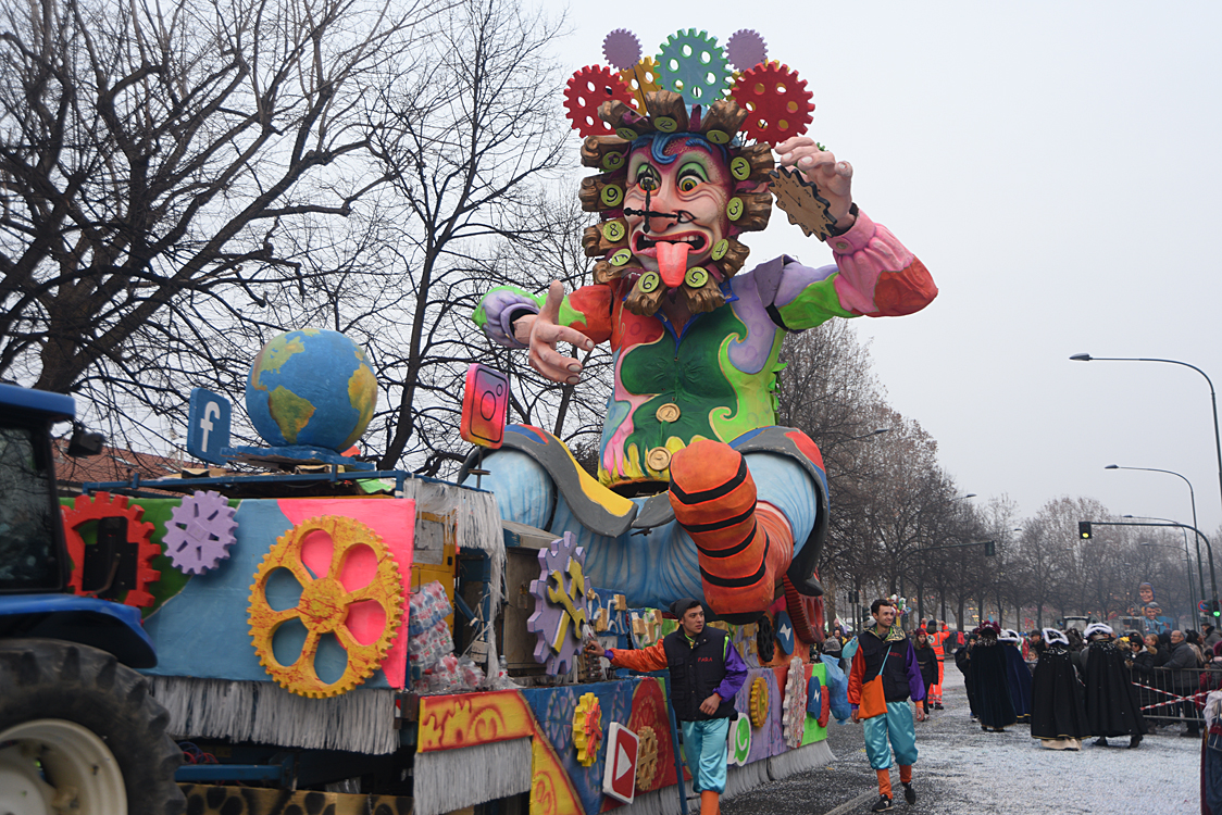 Sfilata carri Carnevale di Torino_297.jpg